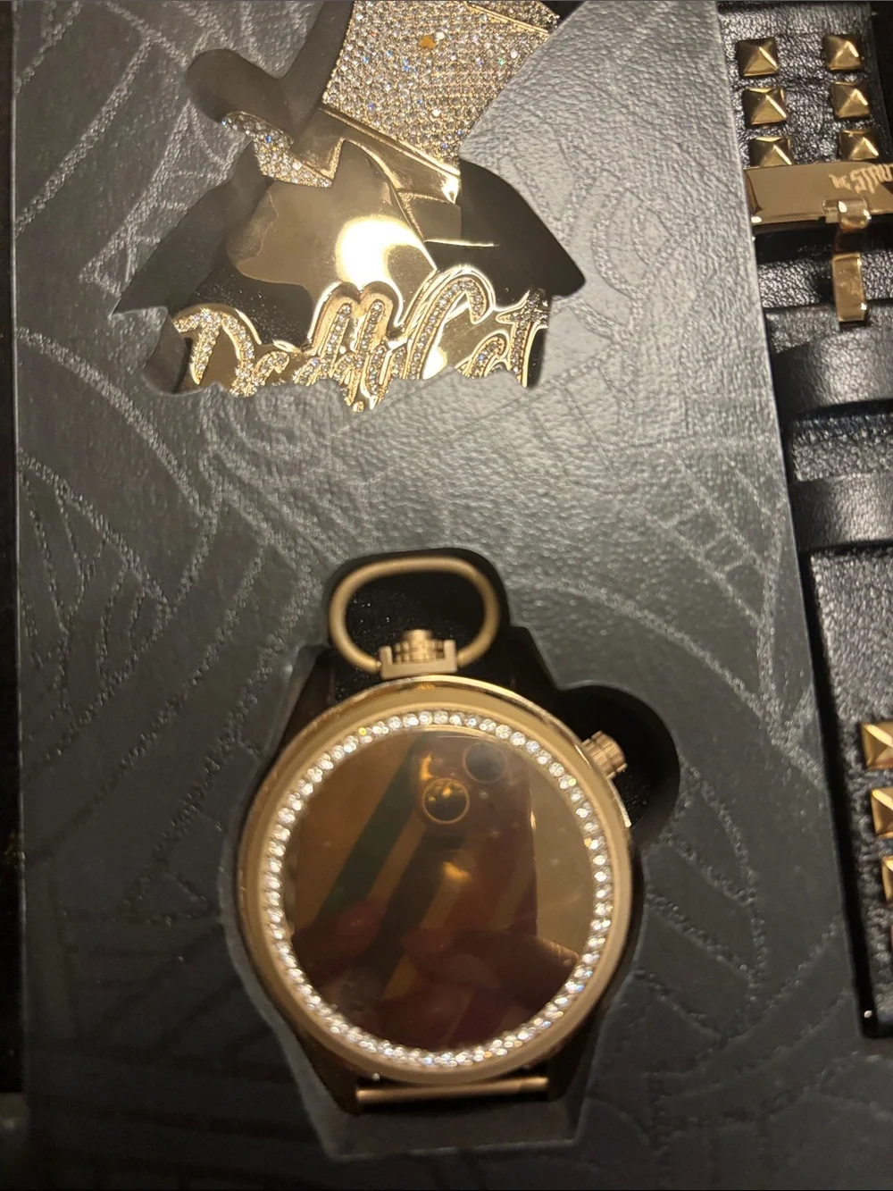 Limited edition of THE STRUTS x misfit “The time is now” watch box set